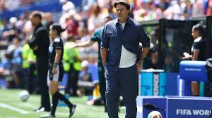 El llamativo outfit de Pochettino en el Mundial que es furor y provocó el comentario de Rooney: “Necesito saber de dónde saca su ropa”