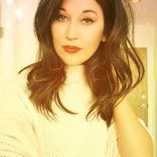 Ellen Booth's Instagram, Twitter & Facebook