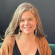 Ann Shelley's Instagram, Twitter & Facebook