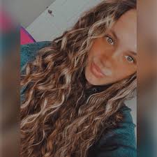 Are there any photographers in Mount Carmel or nearby?