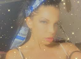 nikita la tijera (@hearkittykitty) · Los Angeles, CA