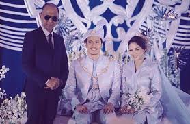 Fattah dan fazura sudah pun sah bergelar suami isteri pada 27.11.17 yang lalu yang berwakilan wali abang fazura diorang ni penuh dengan kejutanlah. Rotikaya Manis Fattah Amin Dan Fazura Di Atas Pelamin Facebook