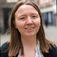 Amanda Skipper's Instagram, Twitter & Facebook