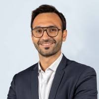 10000+ perfiles de «Favero»