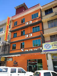 Gaya street, kota kinabalu handicraft market, and beaufort are some of the most popular markets from where you can buy clothes, handicrafts, antiques. Global Roomz