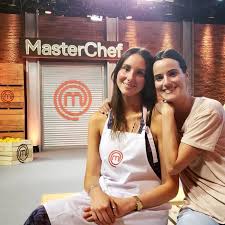 Hija del actor héctor noguera y la profesora y productora de televisión claudia berger, hizo la secundaria en el colegio suizo de santiago y, después, siguió teatro en la universidad católica. 12 Rostros De Tv Que Quizas No Sabias Que Eran Familiares Parte 2 Tv Y Espectaculo Biobiochile
