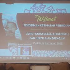 Biar bagaimanapun beliau saya anggap sebagai role model, pungkasnya. Guru Sebagai Role Model Kepada Pergigian Bachok Facebook