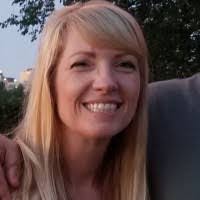 Lisa Behnke's Instagram, Twitter & Facebook