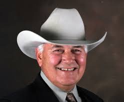 Vicki Moeller's Instagram, Twitter & Facebook