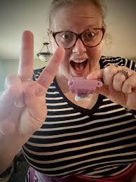 Kendra Bolin's Instagram, Twitter & Facebook