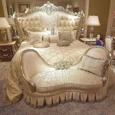 I Don T Really Want This But I Do Love It It Looks So Royal Royal Princess Bedroom Disney Princess Bed Luxurious Bedrooms Bedroom Design Dream Rooms