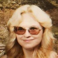 Robin Mahaffey's Instagram, Twitter & Facebook