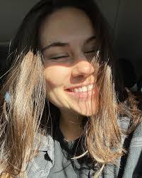 Ellie Osborne's Instagram, Twitter & Facebook