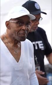 You are really Frankie Beverly fans sey yes.💞💞💞 🎉 Found something  exclusive for Frankie Beverly fans! 👉 https://spidrsgallery.shop/ Trust me  — these don't come around often. If you're a real fan, you'll