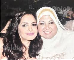 .نار الخناقات بين المطربة آمال ماهر وزوجها تركى آل شيخ رئيس هيئة الترفيه في المملكة، بعد أن بأن تركى آل شيخ تدخل لدي شخصيات أمنية وتم اختطاف آمال ماهر قسريًا، فىإلى. Ø¢Ù…Ø§Ù„ Ù…Ø§Ù‡Ø± ØªØ·Ù…Ø¦Ù† Ø¬Ù…Ù‡ÙˆØ±Ù‡Ø§ Ø¹Ù„Ù‰ ØµØ­Ø© ÙˆØ§Ù„Ø¯ØªÙ‡Ø§ Ø¨Ø¹Ø¯ Ø®Ø¶ÙˆØ¹Ù‡Ø§ Ù„Ø¬Ø±Ø§Ø­Ø© Ø®Ø·ÙŠØ±Ø©