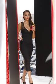Belt Jessica Alba Red Lipstick Lipstick Little Black Dress Bodycon Dress Louboutin Das Kleine Schwarze Jessica Alba Kleid Jessica Alba