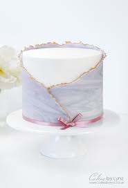 The Simple Fix For Cracked Fondant That Will Save Your Cakes