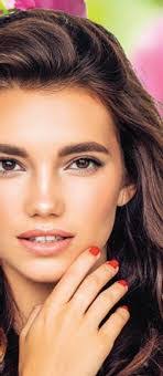 Rena Doran's Instagram, Twitter & Facebook