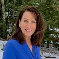 Robin Gilroy's Instagram, Twitter & Facebook