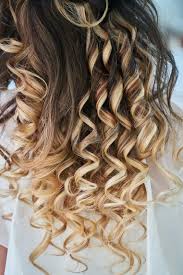 Let air dry or blow dry with a diffuser. 20 New Trendy Haircuts For Thin Curly Frizzy Hair Round Face
