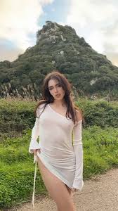 @chlomarinis video Tweet