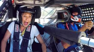 Публичный список от fox motorsports. Nascar Driver Lets Wife Ride Along In A Race Youtube