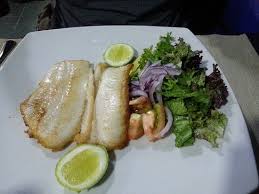 Pesce alla griglia effetto barbecue in casa. Merluzzo Alla Griglia Con Insalata Foto Di Aji Limon Y Canela Las Palmas Tripadvisor