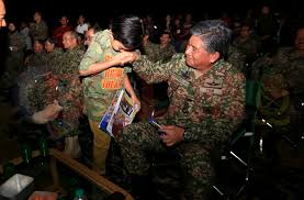 Tentera darat malaysia adalah komponen darat dan komponen terbesar di dalam angkatan tentera darat malaysia mempunyai 17 resimen dan korps dengan fungsi sebagai pasukan tempur malaysia saat ini sedang menjalankan program tentara masa depan dengan modernisasi personil militernya. Berita Tentera Darat Berita Tentera Darat Malaysia