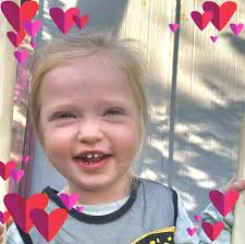 Long Lines at Stratford Outlet for Discounted Food and Pop