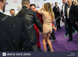 Thomalla was born in east berlin, east germany on 6 october 1989, the daughter of actors simone thomalla and andré vetters. Bis Lindemann Rammstein Und Sophia Thomalla Bei Den Echo Award 2016 In Berlin 07 04 2016 C Dpa Picture Alliance Alamy Live News Stockfotografie Alamy