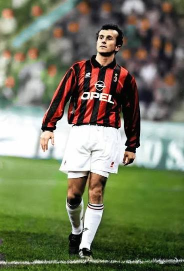 Dejan Savićević turns 54 today 🥳 Happy birthday, Genius! 🧞‍♂️ #SempreMilan