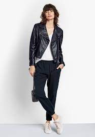 Pin On Estilosas Y Bellas Con Una Biker