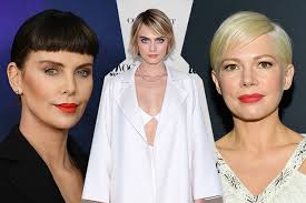 E la testa di charlize theron che con il taglio corto a scodella, con frangia lunga, . Tagli Di Capelli Corti Per L Estate 2019 Quali Scegliere E Le Tendenze A Cui Ispirarsi