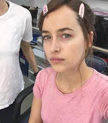15 tips to look good even without makeup: Dakota Johnson 24 More Celebs Who Look Better With No Makeup