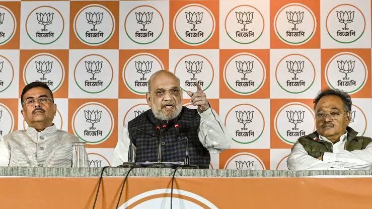 पश्चिम बंगाल में भाजपा किन नेताओं के नेतृत्व में लड़ेगी चुनाव? अमित शाह ने  दिए तालमेल बिठाने के निर्देश - India TV Hindi
