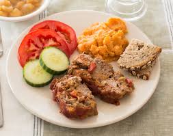 2 pound meatloaf being cooked at 400 degrees, how long should it be cooked in the oven? Glazed Meatloaf Myplate