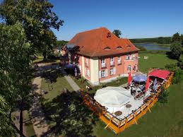 The lake house) ist ein romantisches filmdrama aus dem jahr 2006 von regisseur alejandro agresti. Haus Am See Ilmenau Home Facebook