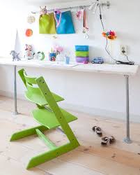 Modern kids furniture for a study area. 29 Kids Desk Design Ideas For A Contemporary And Colorful Study Space