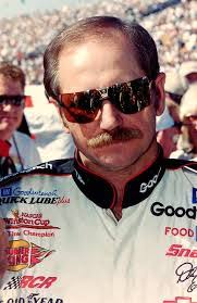 Darryl Moran's Instagram, Twitter & Facebook