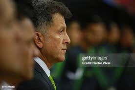 Andres Guardado of Mexico fights for the ball with Jaime Alas of El... News  Photo