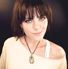 Amazon.com: The Alien Chronicles (The Future Chronicles) eBook : Howey, Hugh,  Larson, B. V., Wells, Jennifer Foehner, Arenson, Daniel, Babylon, Blair,  Bellet, Annie, Cawdron, Peter, Davies, WJ, Fitzgerald, Patrice, Kalquist,  Autumn, Katson,