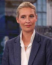 Alice weidel und partnerin sarah haben zwei söhne mit ihrer schweizer lebensgefährtin und den zwei söhnen war sie 2018 von biel im schweizer kanton bern in den kanton schwyz gezogen. Alice Weidel Wikipedia