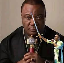 All public figures (including myself) have a”cult” following so I knew  saying what I said about both Kevin Samuels last week and Pastor Jamal  Bryant this week got y'all in y'all feelings