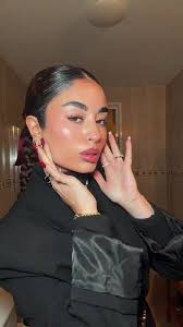 Beneficios del romero para el cabello rizado