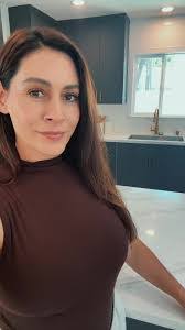 Stacey Hirsch's Instagram, Twitter & Facebook