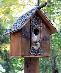 Birdhouse Made By Recycled Antique Material It Has A Keyhole From A Sasa Tsu Panel Of Keyhole Part Of The Door More Birdho Kus Yuvalari Kus Yuvasi Kus Evi