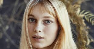 Mia farrow (born maria de lourdes villiers farrow on february 9, 1945) is an american actress, singer, humanitarian, and fashion model. Mia Farrow Stories Of Her Unbelievable Love Life