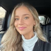 Kelli Blancett's Instagram, Twitter & Facebook