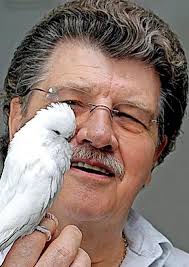 It is with sadness that we have learnt today of the death of Ken Lea who  featured