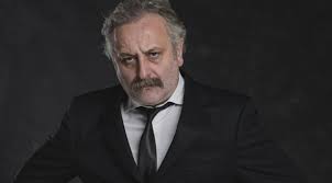 Самые новые твиты от onur ünlü tarikatı (@onurunlutarikat): Onur Unlu Bu Kez Stand Up Icin Sahnede